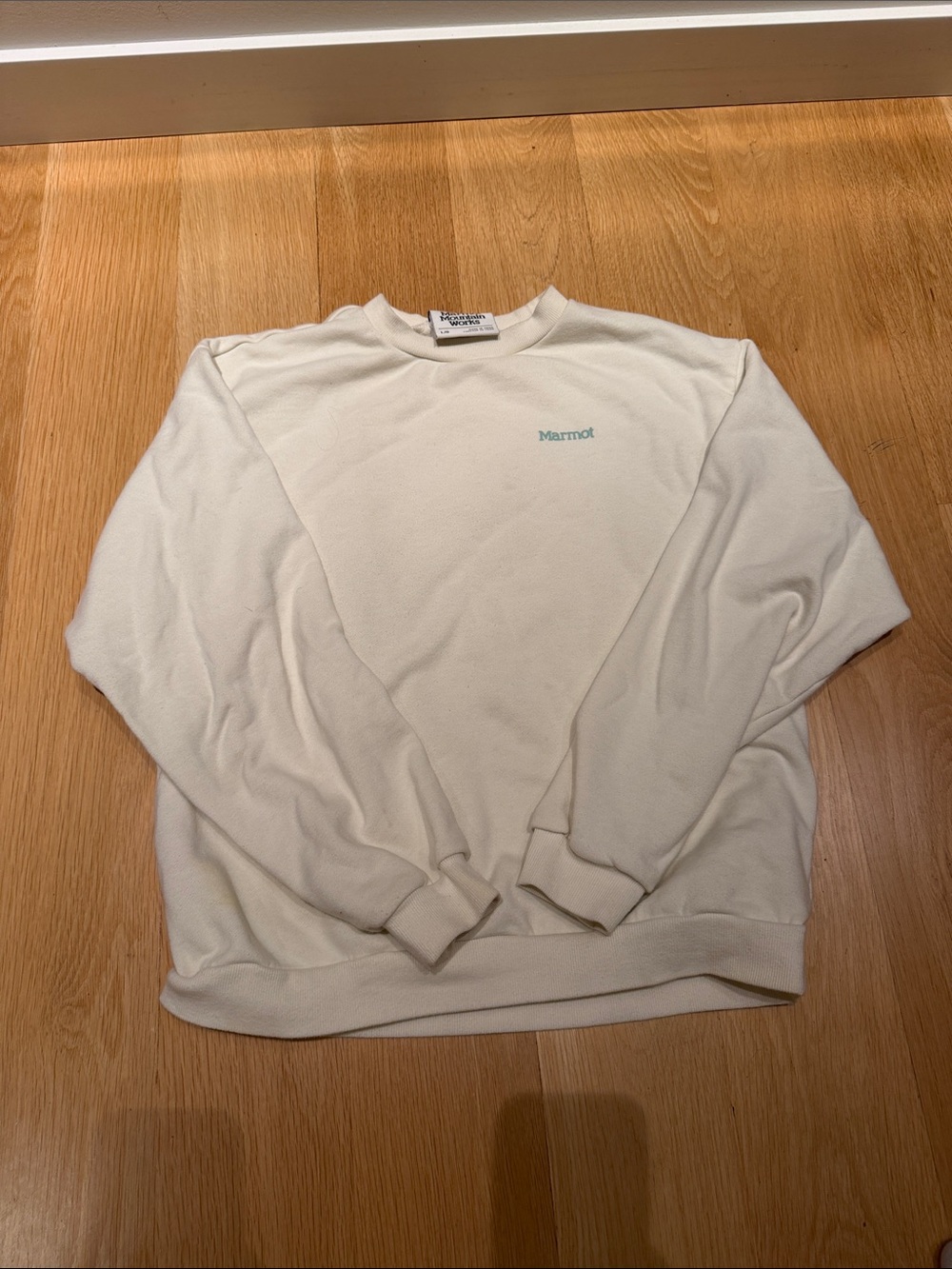 Marmot Women’s Large Crewneck Sweatshirt in Off-White with Teal Logo